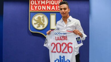 Photo de Le Marocain Achraf Laaziri signe 4 ans à l’Olympique Lyonnais