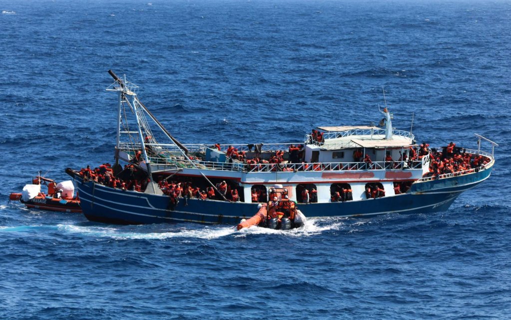 Les équipes du Geo Barents de MSF ont secouru près de 440 migrants mardi 4 avril, dans les eaux internationales, au large de Malte