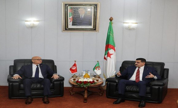 Derbal examine avec son homologue tunisien le renforcement de la coopération bilatérale