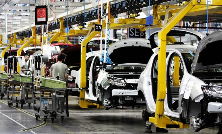 Le Maroc s’impose progressivement comme une puissance automobile mondiale. Sa proximité avec l’Europe et une main-d’œuvre compétitive attirent de plus en plus d’investissements étrangers.