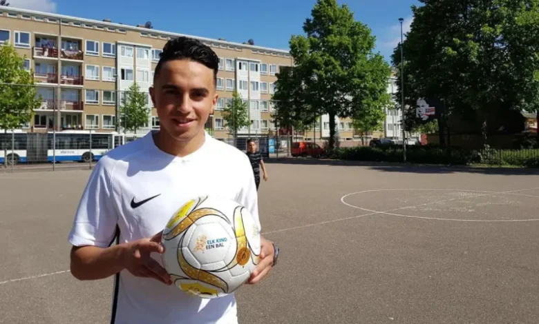 Malgré les années, Abdelhak Nouri continue de recevoir le soutien de grandes figures du football. Ousmane Dembélé, fraîchement couronné Ballon d’Or,