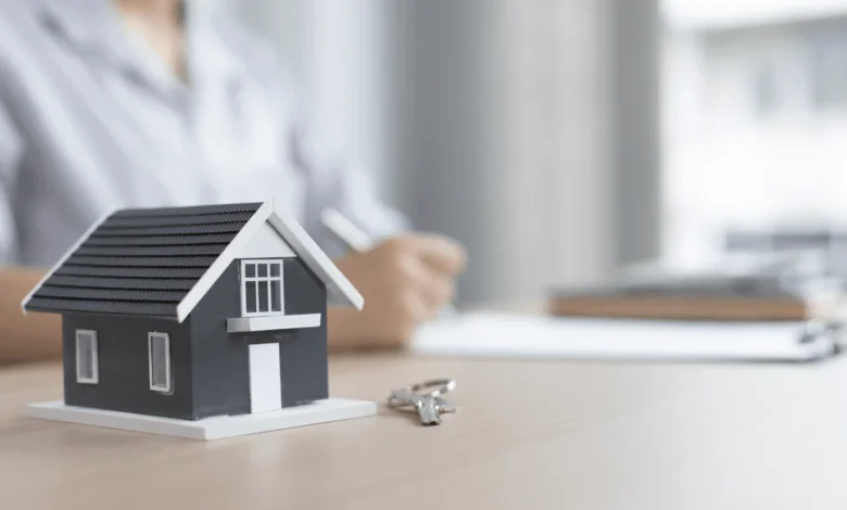 Le député des Algériens de France interpelle le gouvernement sur l’accès au logement pour la diaspora