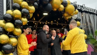 Street food algérienne le célèbre Hakim ouvre son premier restaurant en France à Bobigny