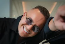 Le chanteur Faudel, icône du raï dans les années 2000, vit aujourd’hui à Marrakech, loin de la scène française. Dans une interview à Paris Match, il revient sur son parcours, son exil et la rupture douloureuse avec ses deux premiers enfants.