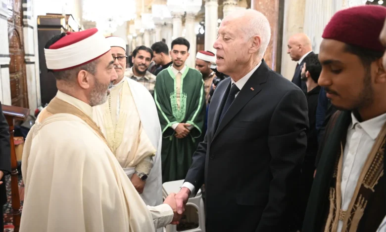 Kaïs Saïed présente ses vœux de Ramadan depuis la mosquée Zitouna