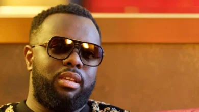 Gims placé en garde à vue prolongée en France dans une enquête pour blanchiment liée à un projet immobilier de luxe près de Marrakech.